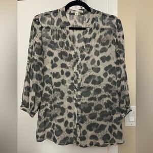 Banana Republic Animal Print Long Sleeve Sheer Button Down Blouse Size XS